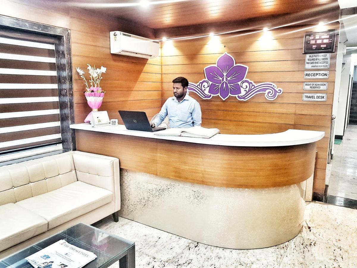 Hotel Aerocity Purple Orchid Нью-Дели Экстерьер фото